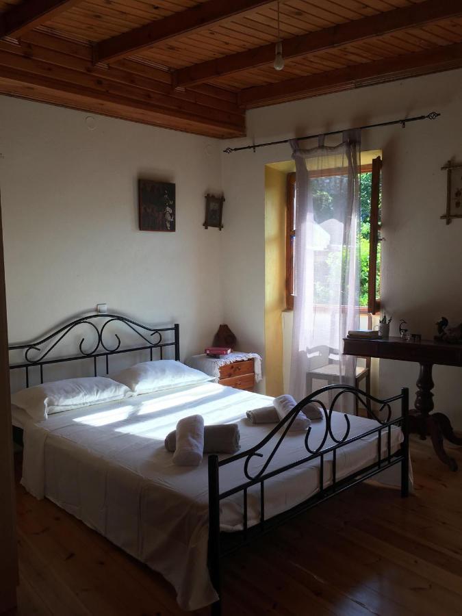 Country Traditional House In Corfu Village, Greece Sinarádes Dış mekan fotoğraf
